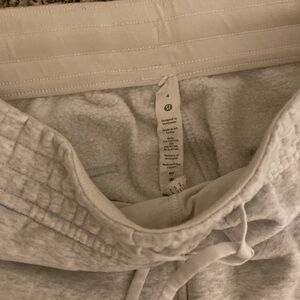 Lululemon Scuba mid rise jogger pants